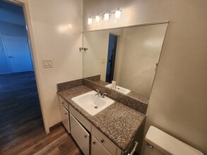 13501 S Inglewood Ave in Hawthorne, CA - Building Photo - Building Photo