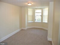 661 N 33rd St photo'