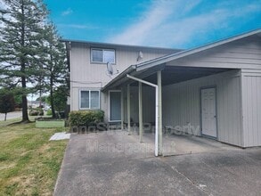 1622 College St in Philomath, OR - Building Photo - Building Photo