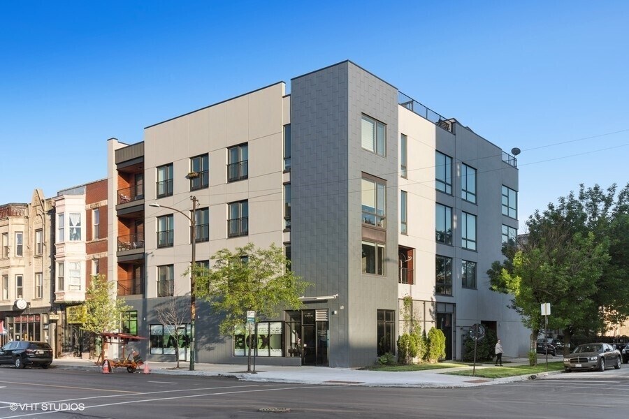 1555 N Talman Ave in Chicago, IL - Building Photo