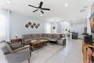 8914 Zurich Ln in Kissimmee, FL - Building Photo - Building Photo