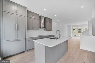 2614 Connecticut Ave NW in Washington, DC - Building Photo - Building Photo