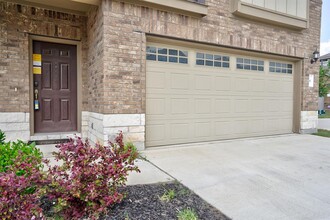 1050 Kenney Fort Crossing in Round Rock, TX - Building Photo - Building Photo