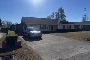 607 Plantation Dr in Myrtle Beach, SC - Building Photo