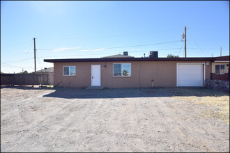 8809 Mercury St in El Paso, TX - Building Photo - Building Photo