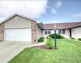 1005 Waters Edge Rd in Champaign, IL - Building Photo