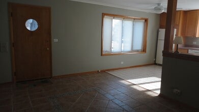 4230 Highland Ave in Downers Grove, IL - Building Photo - Building Photo