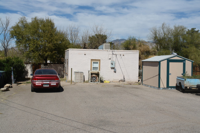 3233 E Grant Rd in Tucson, AZ - Building Photo - Building Photo