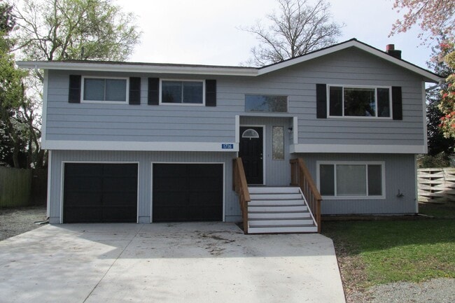 property at 1716 Sunset Dr