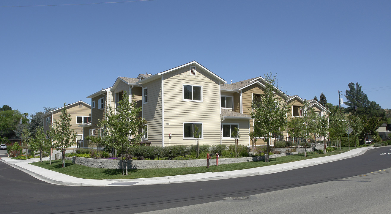 Walker Court in Walnut Creek, CA - Building Photo