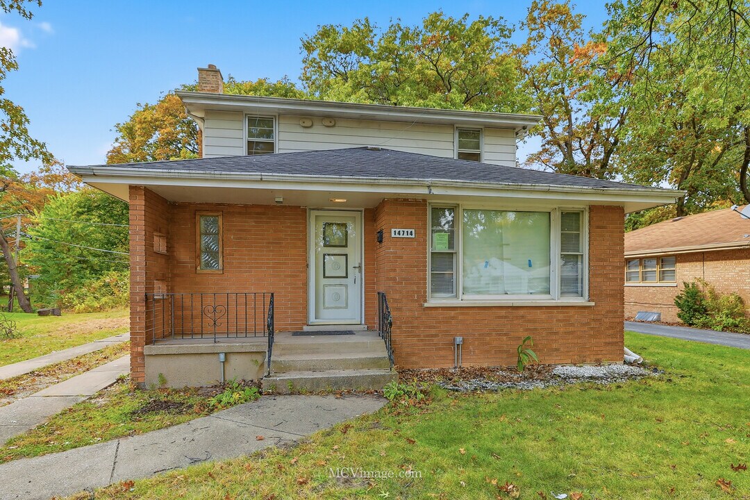 14714 Ellis Ave in Dolton, IL - Building Photo