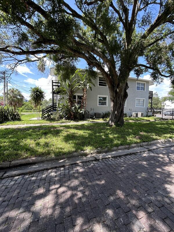 7004 S Kissimmee St in Tampa, FL - Building Photo - Building Photo