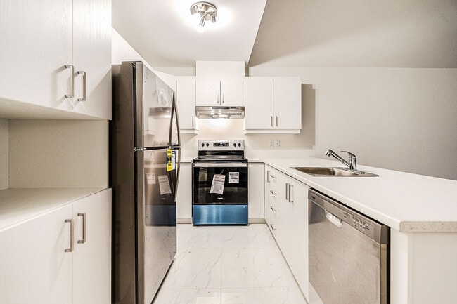 property at 1625 Av. de la Gare