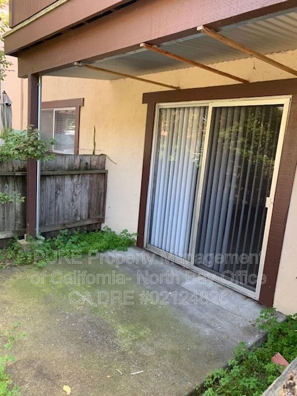 1625 Slater St in Santa Rosa, CA - Building Photo - Building Photo