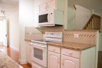 47 Samuel Dr in Grafton, MA - Building Photo - Building Photo