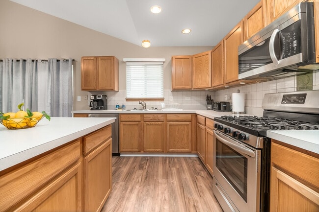 2607 Oak Ridge Ln in Joliet, IL - Building Photo - Building Photo