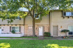 7236 Crownwest St in Houston, TX - Building Photo