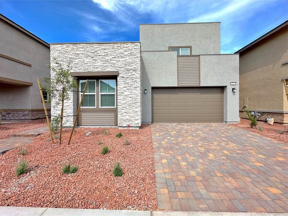 521 Daphne Terrace St in Henderson, NV - Building Photo