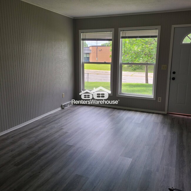 334 30th Ave N in St. Cloud, MN - Building Photo - Building Photo