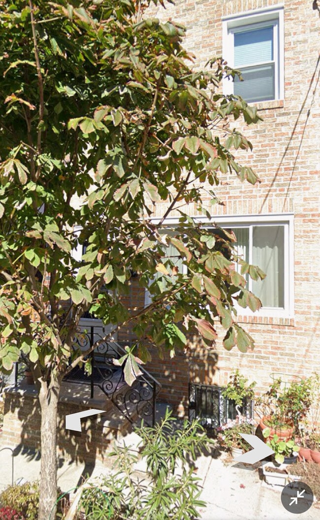 property at 907 Fernon St