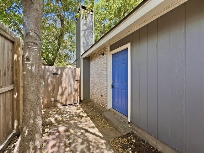 1012 Fieldwood Dr