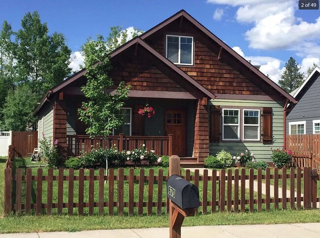 property at 670 Woodside Ln