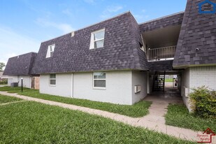2111 NW Lindy Ave in Lawton, OK - Building Photo