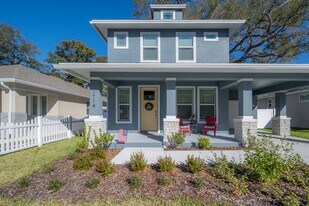1714 E Lambright St in Tampa, FL - Building Photo