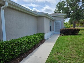 2038 Grantham Greens Dr in Sun City Center, FL - Building Photo - Building Photo