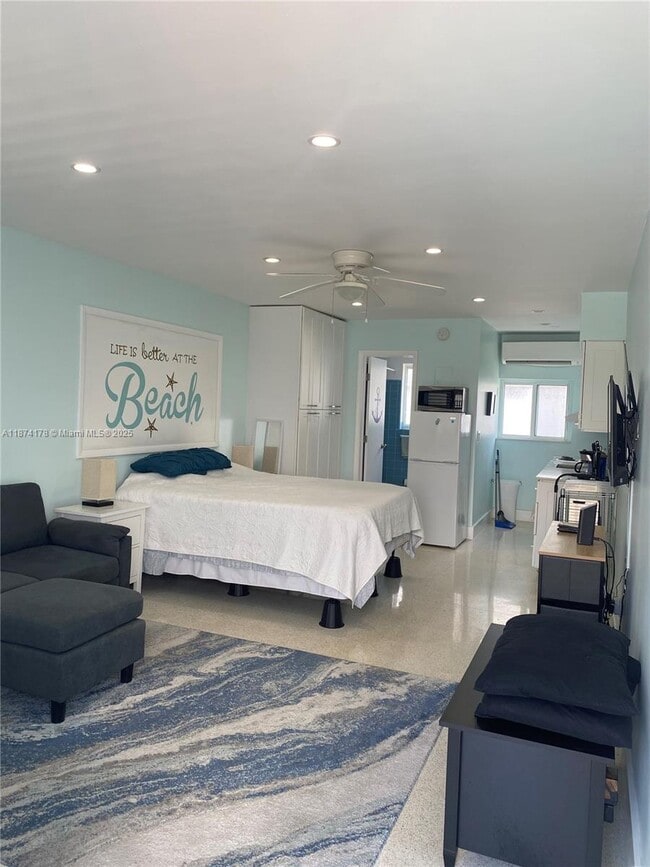 4228 N Ocean Dr in Lauderdale-by-the-Sea, FL - Building Photo - Building Photo
