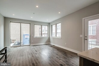 1013 S 20th St in Philadelphia, PA - Building Photo - Building Photo