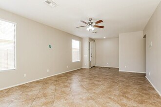9450 W Ross Ave in Peoria, AZ - Building Photo - Building Photo