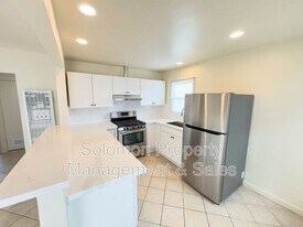 515 N Ditmar St in Oceanside, CA - Building Photo