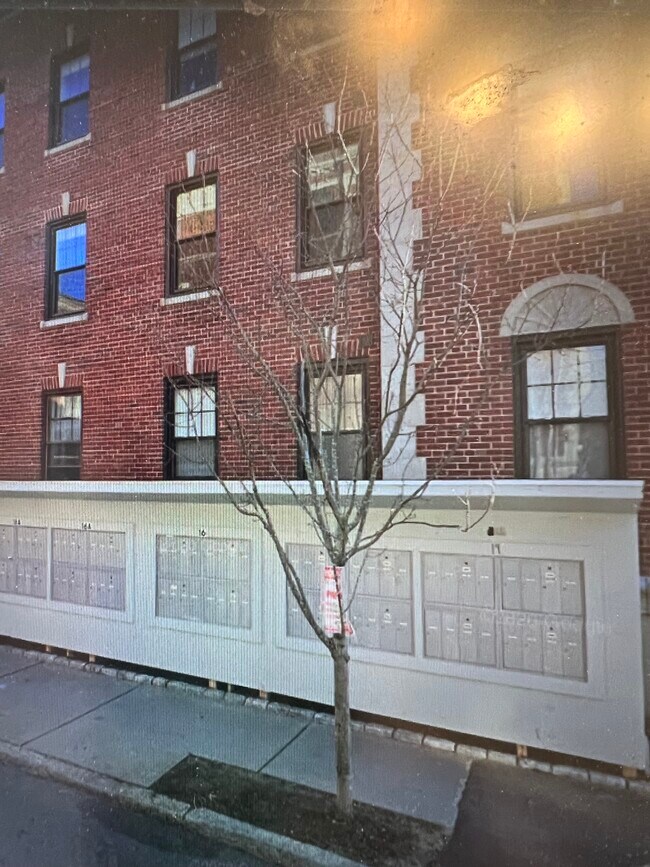 18 Forest St, Unit 4 Cambridge, MA Rentals