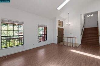 332 Cameron Cir in San Ramon, CA - Building Photo - Building Photo