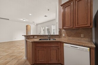 14927 Tuttle Point Dr in Houston, TX - Foto de edificio - Building Photo