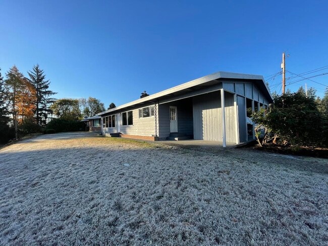 property at 5008 Sperry Ln