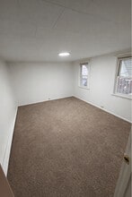 25 Penn St, Unit 1/2 in Kingston, PA - Foto de edificio - Building Photo