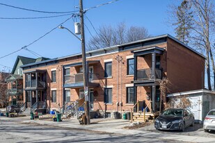 57-65 Elm St in Ottawa, ON - Building Photo