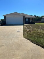 2421 Judes Wy in Jonesboro, AR - Building Photo