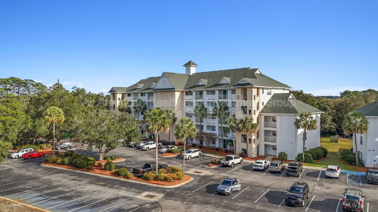 4276 Calinda Ln in Niceville, FL - Building Photo