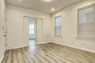 112 Randolph Ave in Jersey City, NJ - Building Photo - Building Photo