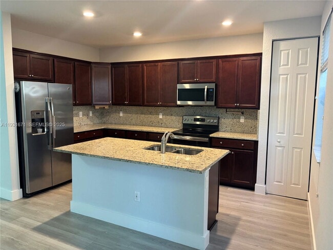 4081 Allerdale Pl in Coconut Creek, FL - Building Photo - Building Photo