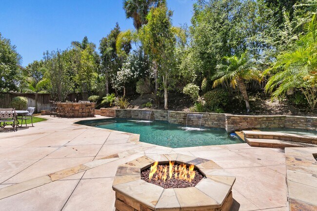 property at 28501 El Sur