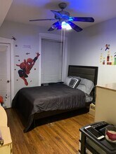 651 E 50th Pl, Unit 3W in Chicago, IL - Foto de edificio - Building Photo