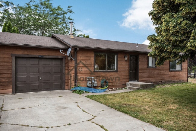 property at 10373 N Sunview Ln