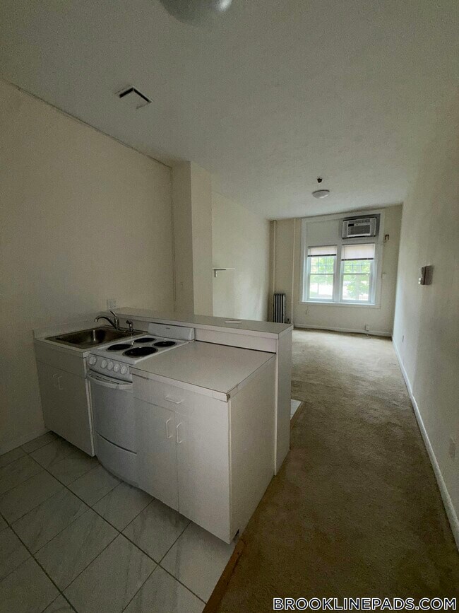 1223 Beacon St