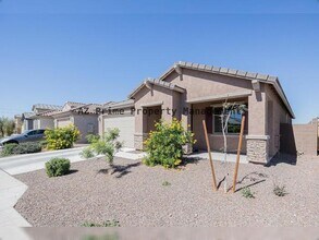 7128 W Coles Rd in Phoenix, AZ - Building Photo - Building Photo