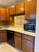 286 Palombi Ct in East Brunswick, NJ - Building Photo - Building Photo