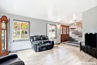 34679 N Hiawatha Trl in McHenry, IL - Building Photo - Building Photo